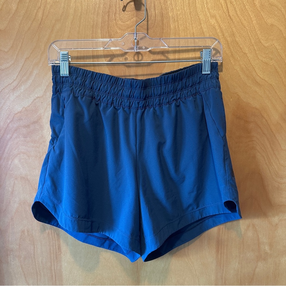 REI Active Pursuits shorts 4”